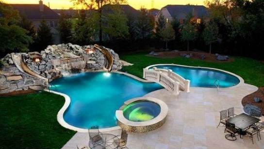 استخر رو باز