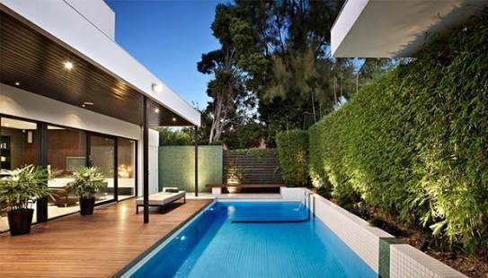 استخر رو باز