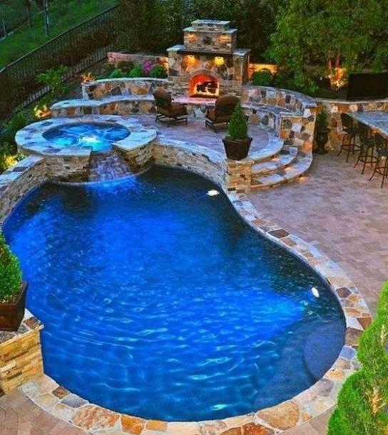 استخر رو باز