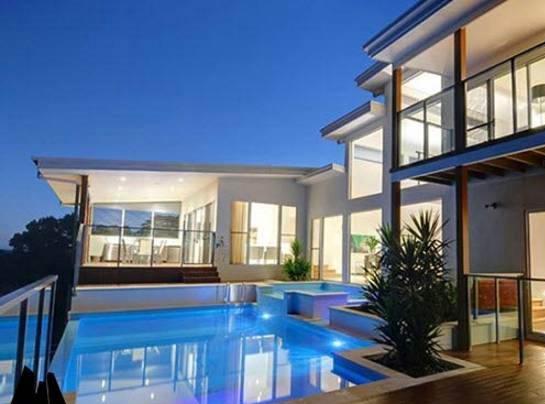 استخر رو باز