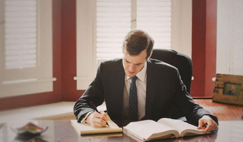 از یک وکیل دیوان عدالت اداری چه انتظاراتی باید داشته باشیم؟