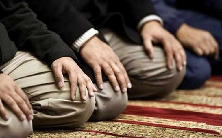 ذکر و اعمال مستحب پس از نماز خواندن ذکر و اعمال مستحب پس از نماز خواندن