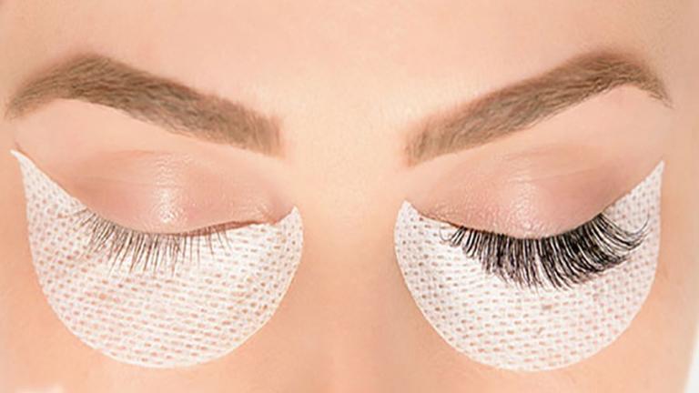 تفاوت بین اکستنشن و کاشت مژه چیست و چگونه انجام می شوند؟