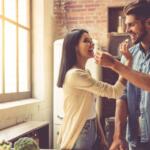 عشق افلاطونی پلاتونیک چیست و چه تفاوتی با عشق رمانتیک دارد؟