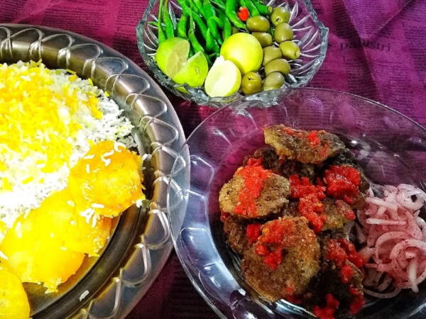 کباب تابه ای با پوره گوجه فرنگی