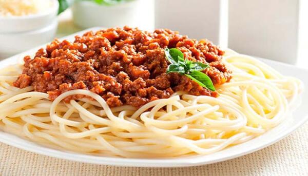اسپاگتی با گوشت