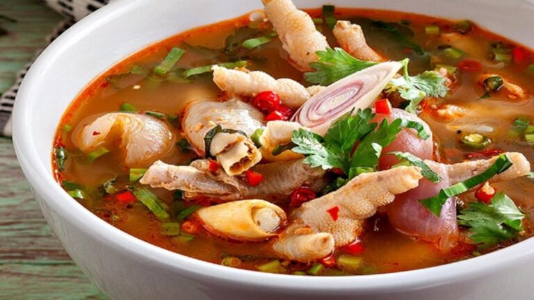 طرز تهیه سوپ پای مرغ با 6 دستور مختلف و خوشمزه طرز تهیه سوپ پای مرغ با 6 دستور مختلف و خوشمزه