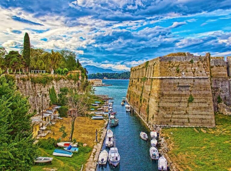مکان های گردشگری یونان و تصاویر از جاهای دیدنی و تفریحی این کشور مکان های گردشگری یونان و تصاویر از جاهای دیدنی و تفریحی این کشور