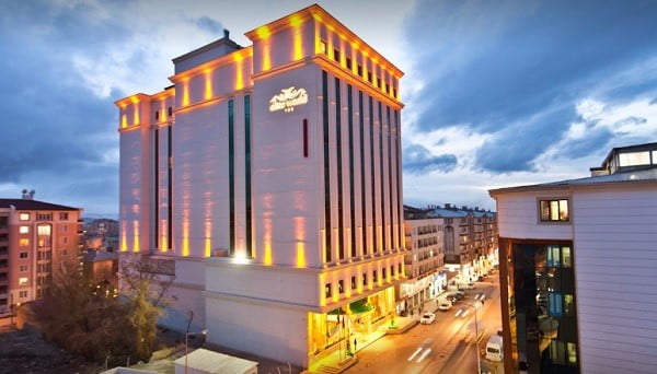 راهنمای انتخاب اقامتگاه مناسب در وان ترکیه