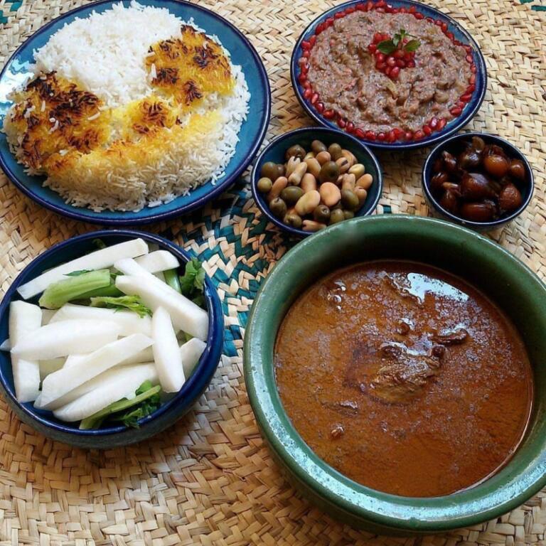 طرز تهیه خورش فسنجان رشتی غذای بی نظیر مجلسی طرز تهیه خورش فسنجان رشتی غذای بی نظیر مجلسی