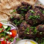 طرز تهیه گشنیز کباب آذری و ماکویی غذای مجلسی خوشمزه