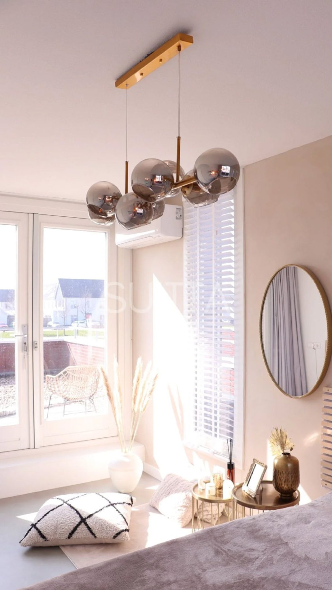 مدل لوستر حبابی شکل و تصاویر مدل های لوستر برای پذیرایی، نشیمن، آشپزخانه و خواب