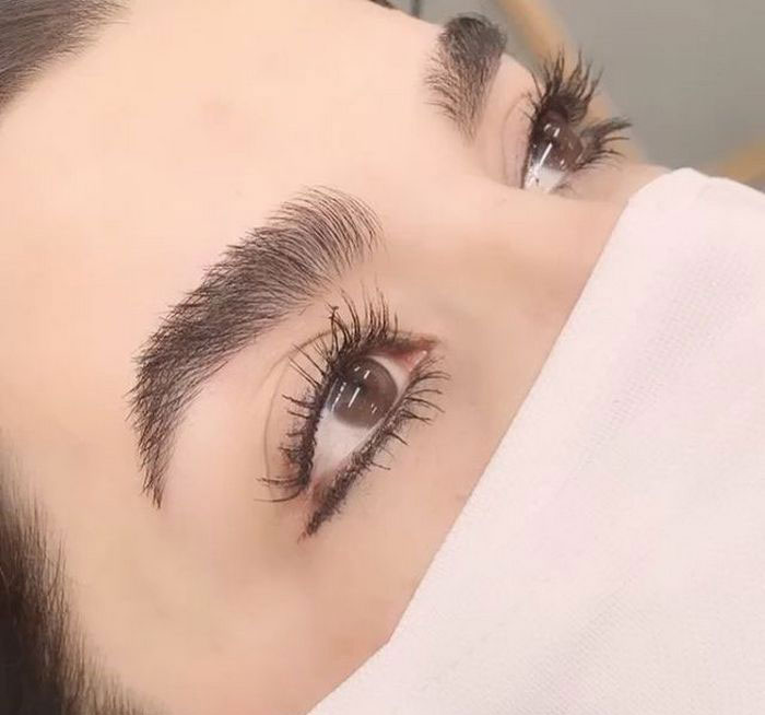 کاشت ابرو طبیعی ؛ مراحل و روش های انجام و نکات مراقبتی آن