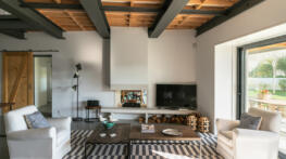 دکوراسیون پذیرایی مربع شکل