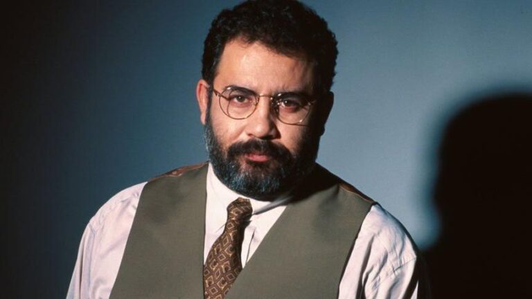 بیوگرافی احمد کایا خواننده معروف ترک؛ درباره زندگی شخصی از تولد تا مرگ در جوانی بیوگرافی احمد کایا خواننده معروف ترک؛ درباره زندگی شخصی از تولد تا مرگ در جوانی