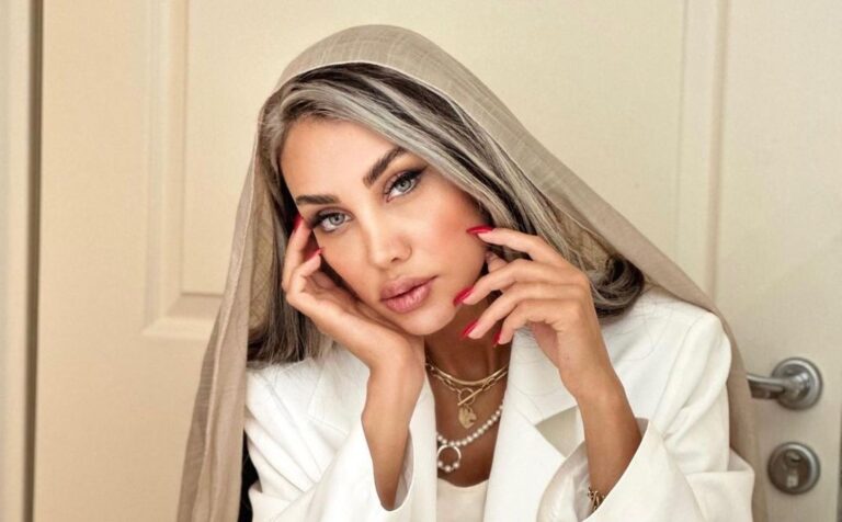 بیوگرافی مهناز اسرافیلی مدل و آرایشگر معروف؛ درباره زندگی شخصی و مهاجرت او