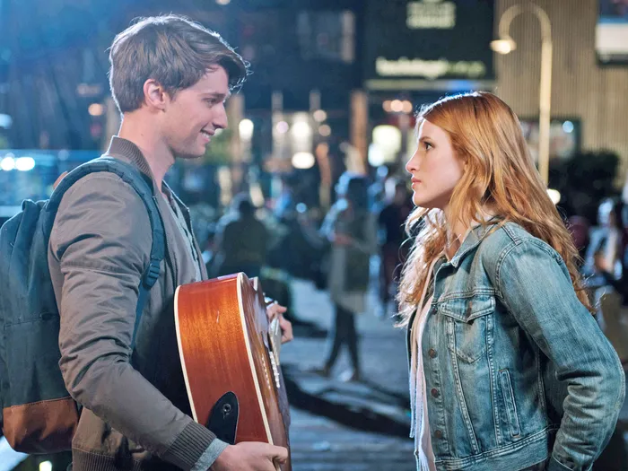 بازی در فیلم عاشقانه، غمگین: خورشید نیمه‌شب