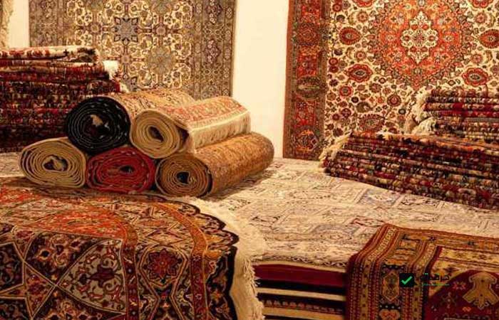 فرش دستباف قسطی در شهر فرش موجود است؟