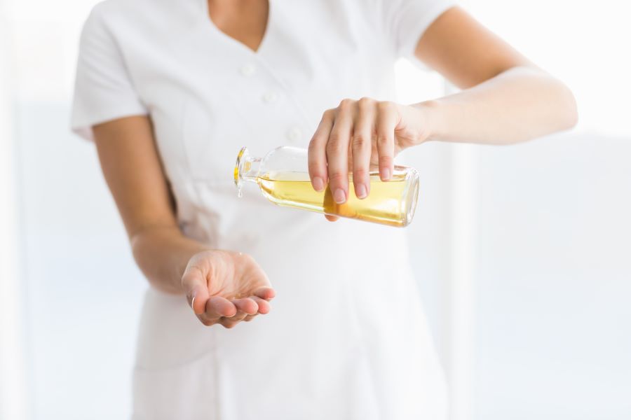 درمان مشکلات پوستی با روغن زیتون