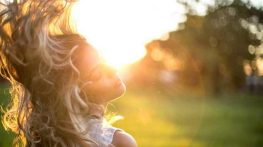 تاثیر منفی نور خورشید بر موی سر