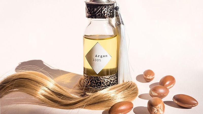 معرفی انواع ماسک موی خانگی برای حالت دهی به موها (6 ماسک موثر)