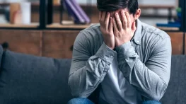 اختلال استرس پس از سانحه (PTSD) چیست؟ علائم و درمان PTSD