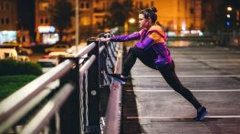 بهترین ورزش های شبانه (ورزش در شب از تمرینات مقاومتی تا کاردیو) بهترین ورزش های شبانه