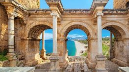 تابستان 1404 در آنتالیا؛ سفری ارزان با قیمت‌های باورنکردنی