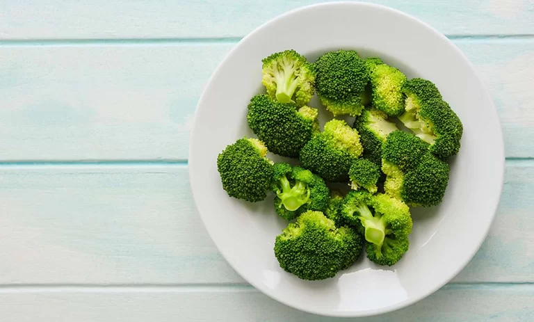 کرم گیری کلم بروکلی | آشنایی با ترفندهای از بین بردن کرم های داخل کلم بروکلی