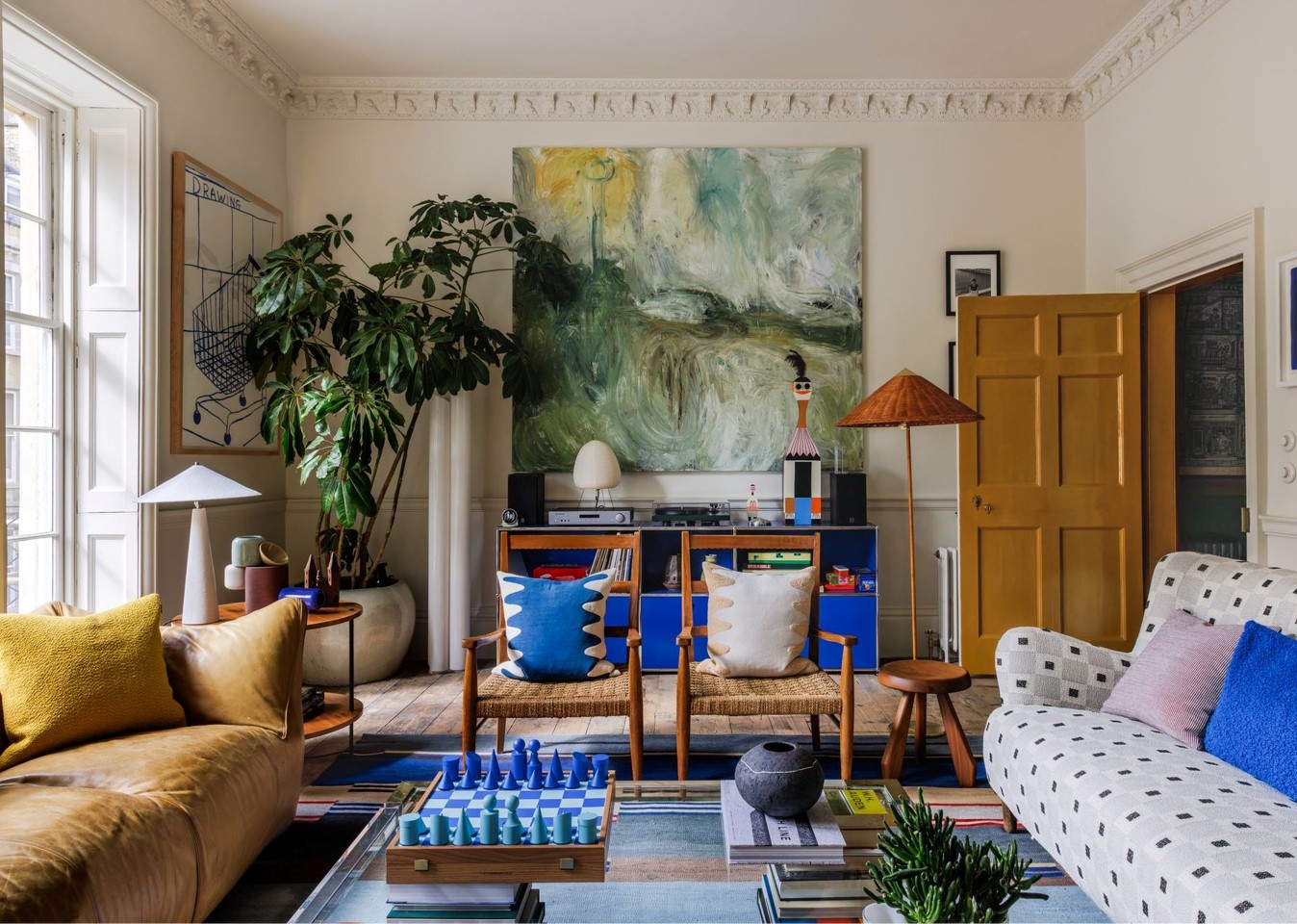 چگونه تابلو دکوراتیو مناسب برای اتاق پذیرایی و نشیمن انتخاب کنیم؟