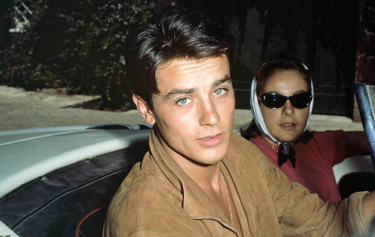 فصل چهارم: ورود به پاریس، در جستجوی نان و نور