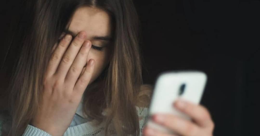 اضطراب تلفنی چیست، چرا ایجاد می شود و چگونه بر آن غلبه کنیم؟