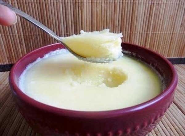 طرز تهیه روغن دنبه؛ روش خانگی بدون بو؛ فوتوفن خوشطعم شدن و ماندگاری بیشتر طرز تهیه روغن دنبه با پیاز