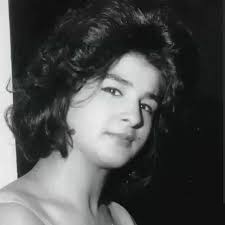 بیوگرافی سوسن (آغاز زندگی هنری، زندگی خصوصی، زندان و مرگِ تلخ) ورود به دنیای موسیقی