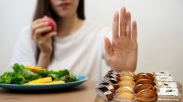 کاهش میل به شیرینی + بهترین راه حل و درمان طبیعی ترک شیثرینی کاهش میل به شیرینی