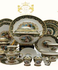 چرا بعضی از ظروف غذاخوری بعد از مدتی کدر میشوند؟ چرا بعضی از ظروف غذاخوری بعد از مدتی کدر میشوند؟