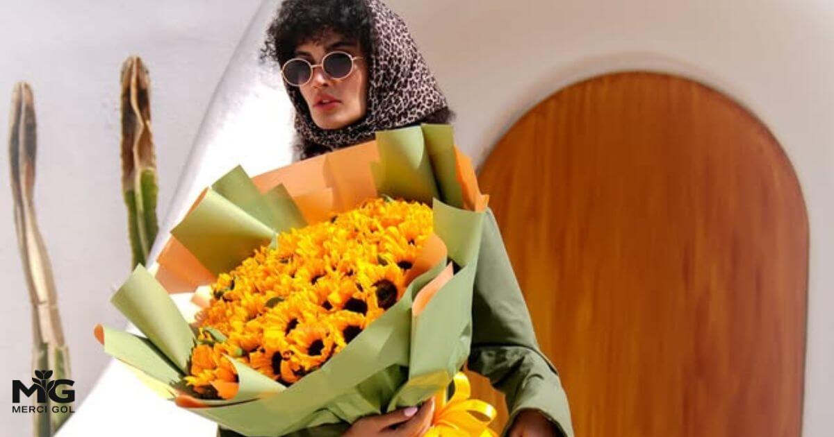 تاج گل یا دسته گل؟ کدام انتخاب برای مجالس شیکتر است؟ تاج گل یا دسته گل؟ کدام انتخاب برای مجالس شیکتر است؟