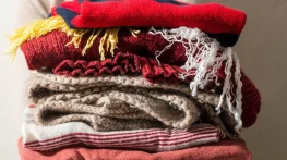 اشتباهات رایج در نگهداری لباس های زمستانی + 10 اشتباهی که نباید انجام شوند