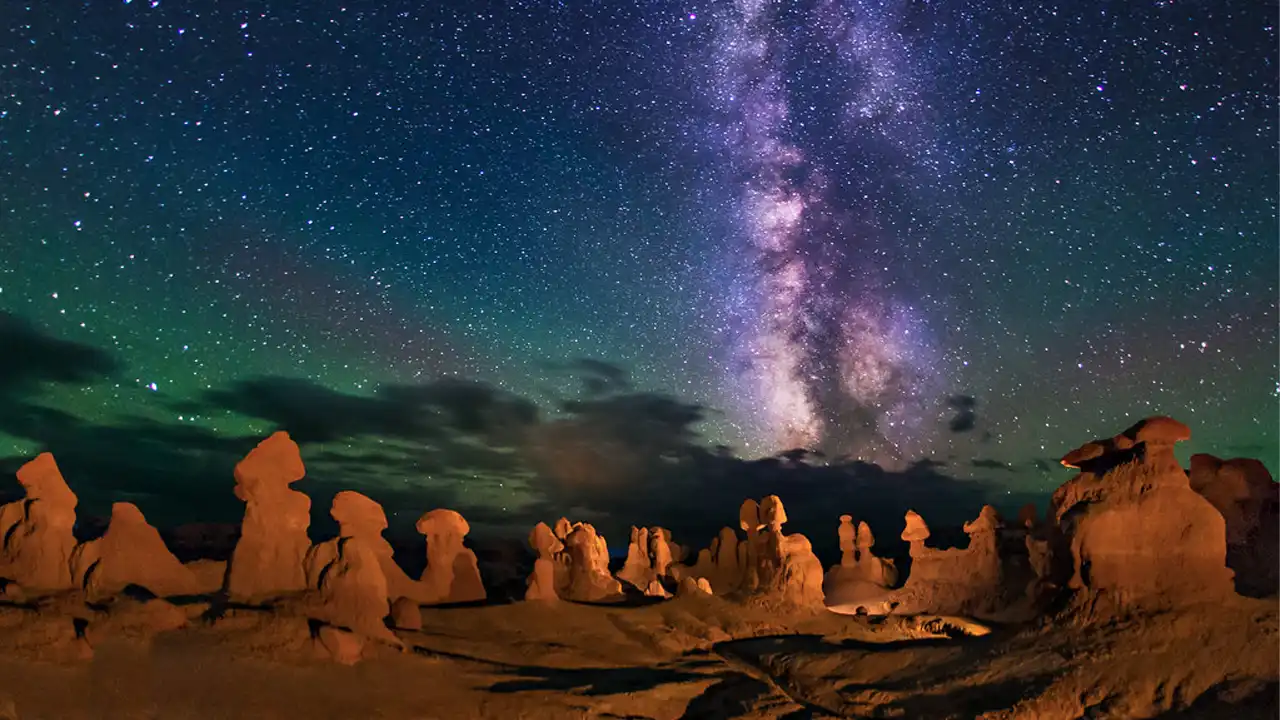 راهنمای سفر به قشم؛ جاذبهها، هزینهها و ترفندهای سفر ارزان (۲۰۲۶) دره ستارگان (Stars Valley)