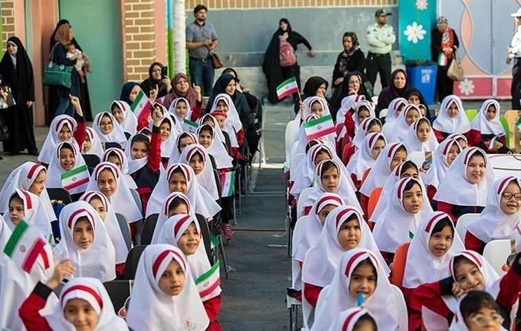 آغاز حضوری مدارس با یک میلیون و ۱۵۴ هزار کلاساولی؛ جزئیات بازگشایی مدارس آغاز حضوری مدارس با یک میلیون و ۱۵۴ هزار کلاساولی؛ جزئیات بازگشایی مدارس
