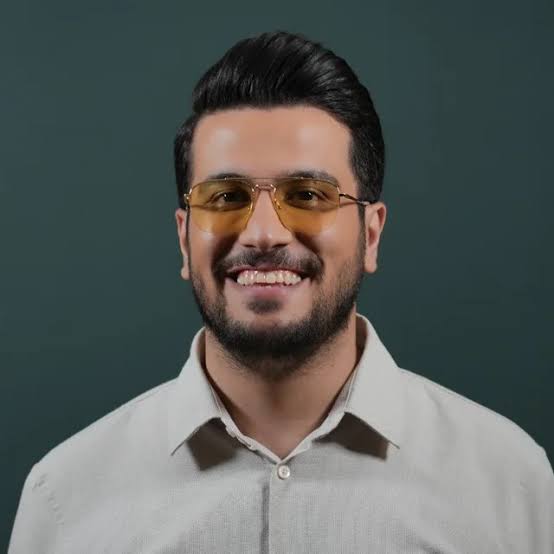 امیرحسین قیاسی در عصر جدید