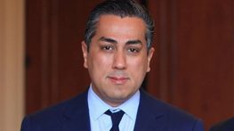 بهداد اقبالی مالک چلسی شد؛ میلیاردر ایرانیتبار کنترل کامل باشگاه را گرفت بهداد اقبالی مالک چلسی شد؛ میلیاردر ایرانیتبار کنترل کامل باشگاه را گرفت