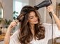 چگونه با سشوار به مو حجم بدهیم؟ تکنیکهای ساده برای داشتن موهایی خوشحالت چگونه با سشوار به مو حجم بدهیم؟ تکنیکهای ساده برای داشتن موهایی خوشحالت