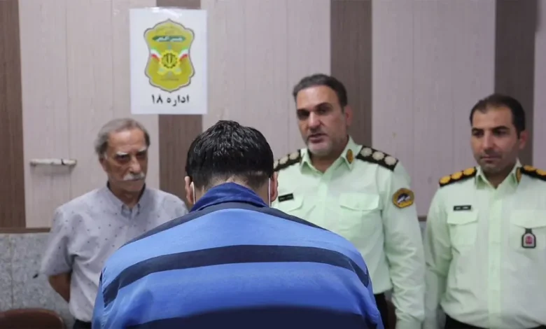 گوشی سیاوش طهمورث پیدا شد؛ سارق دستگیر و گوشی به بازیگر تحویل داده شد سارق گوشی سیاوش طهمورث دستگیر شد