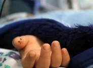 مرگ تلخ دختر سه‌ساله بر اثر عقرب‌گزیدگی در قلعه‌گنج
